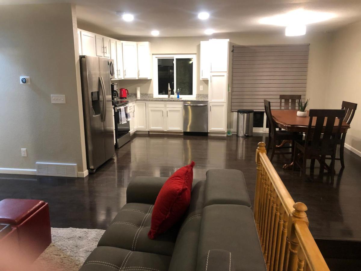 Milehi Vacation Home Pet Friendly 오로라 외부 사진