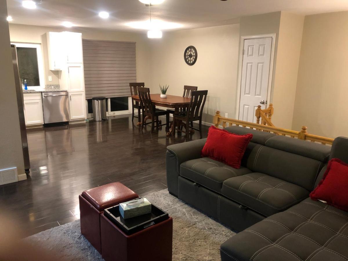 Milehi Vacation Home Pet Friendly 오로라 외부 사진
